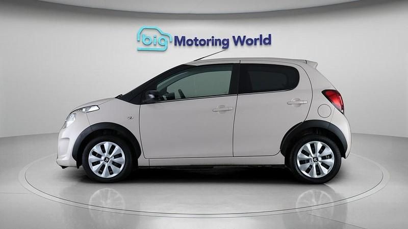 Usado Citroën C1 72 HP (52 kW) 2022 Bege Citadino