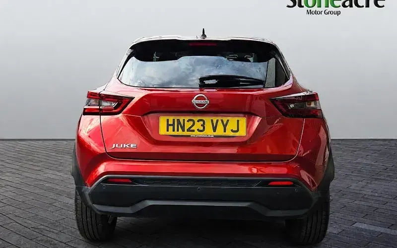 Used Nissan Juke N-Connecta 114 HP (83 kW) 2025 Red SUV