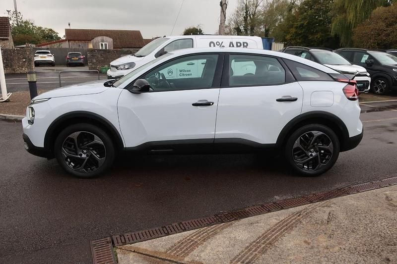 Used Citroën C4 PureTech 99 HP (72 kW) 2024 White Hatchback