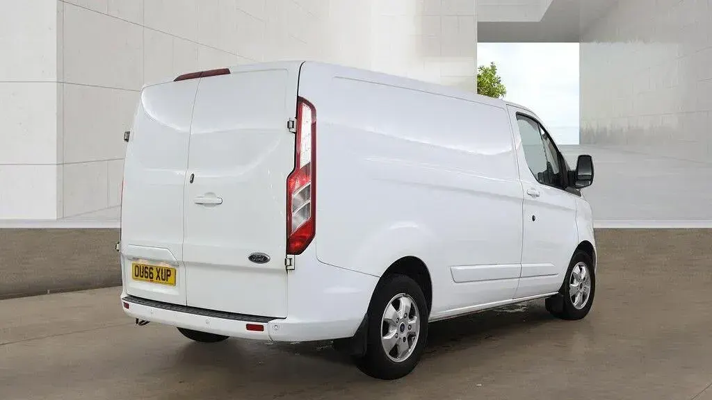 Used Ford Transit Custom Limited 125 HP (91 kW) 2016 White Van