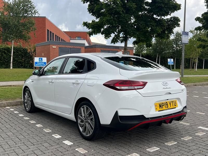 Second-hand Hyundai i30 N Line 120 CP (88 kW) 2019 Alb Hatchback