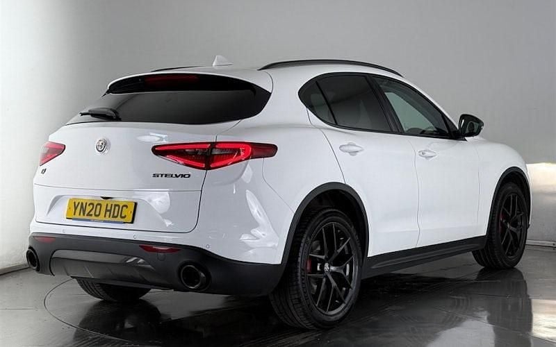 Used Alfa Romeo Stelvio 200 HP (147 kW) 2019 White SUV