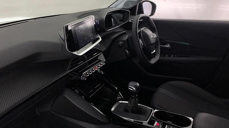 Used Peugeot 208 Allure Premium 99 HP (72 kW) 2022 Hatchback