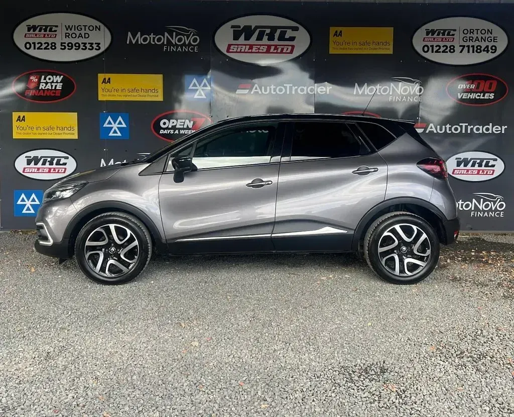 Used Renault Captur Dynamique 90 HP (66 kW) 2017 Grey SUV