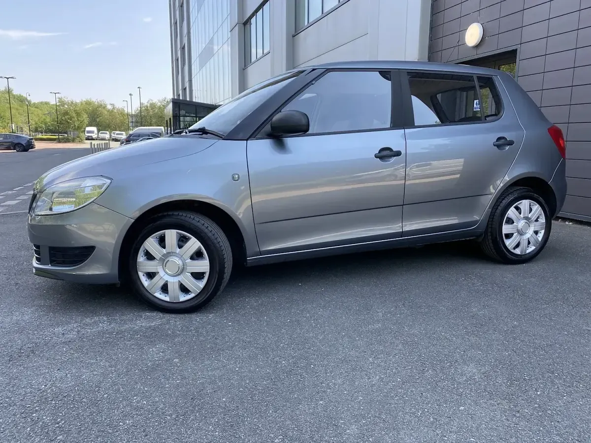 Used Skoda Fabia 60 HP (44 kW) 2013 Grey Hatchback