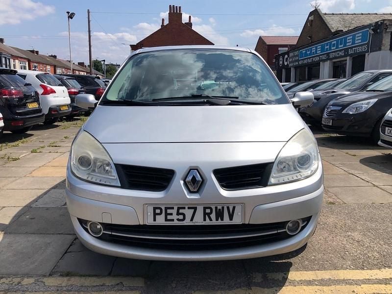 Used Renault Scénic II Dynamique 2007 Silver MPV