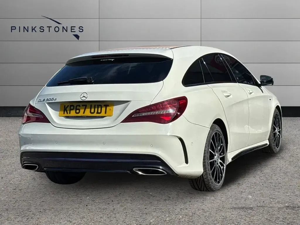 Used Mercedes CLA200 Shooting Brake 136 HP (100 kW) 2017 White Estate