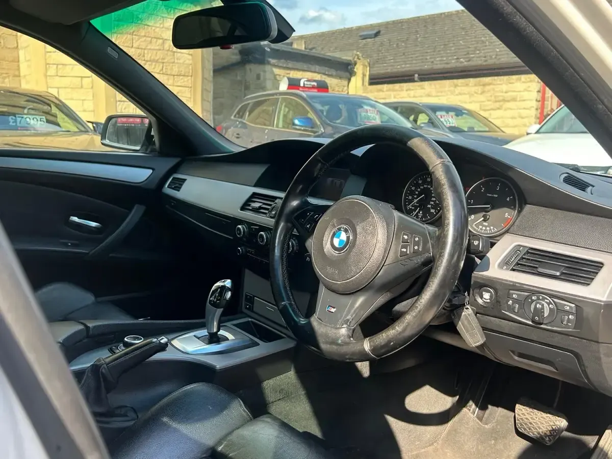 Used BMW 525 M Sport 2009 White Sedan