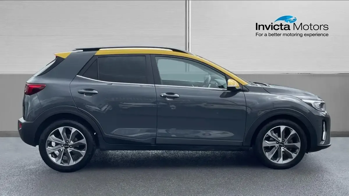Used Kia Stonic 99 HP (72 kW) 2023 Grey SUV