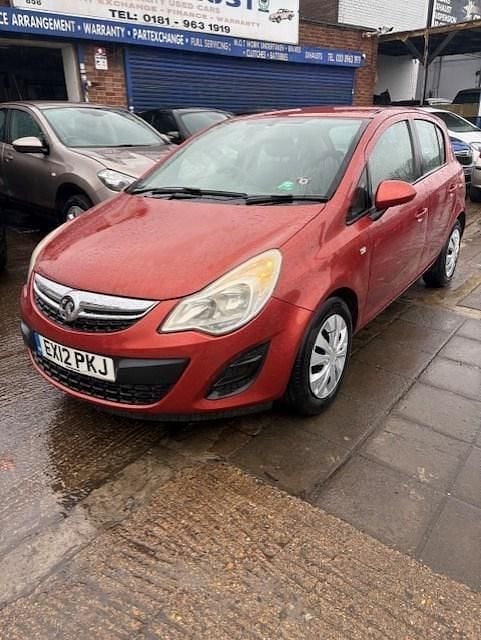Used Vauxhall Corsa 100 HP (73 kW) 2012 Orange Hatchback