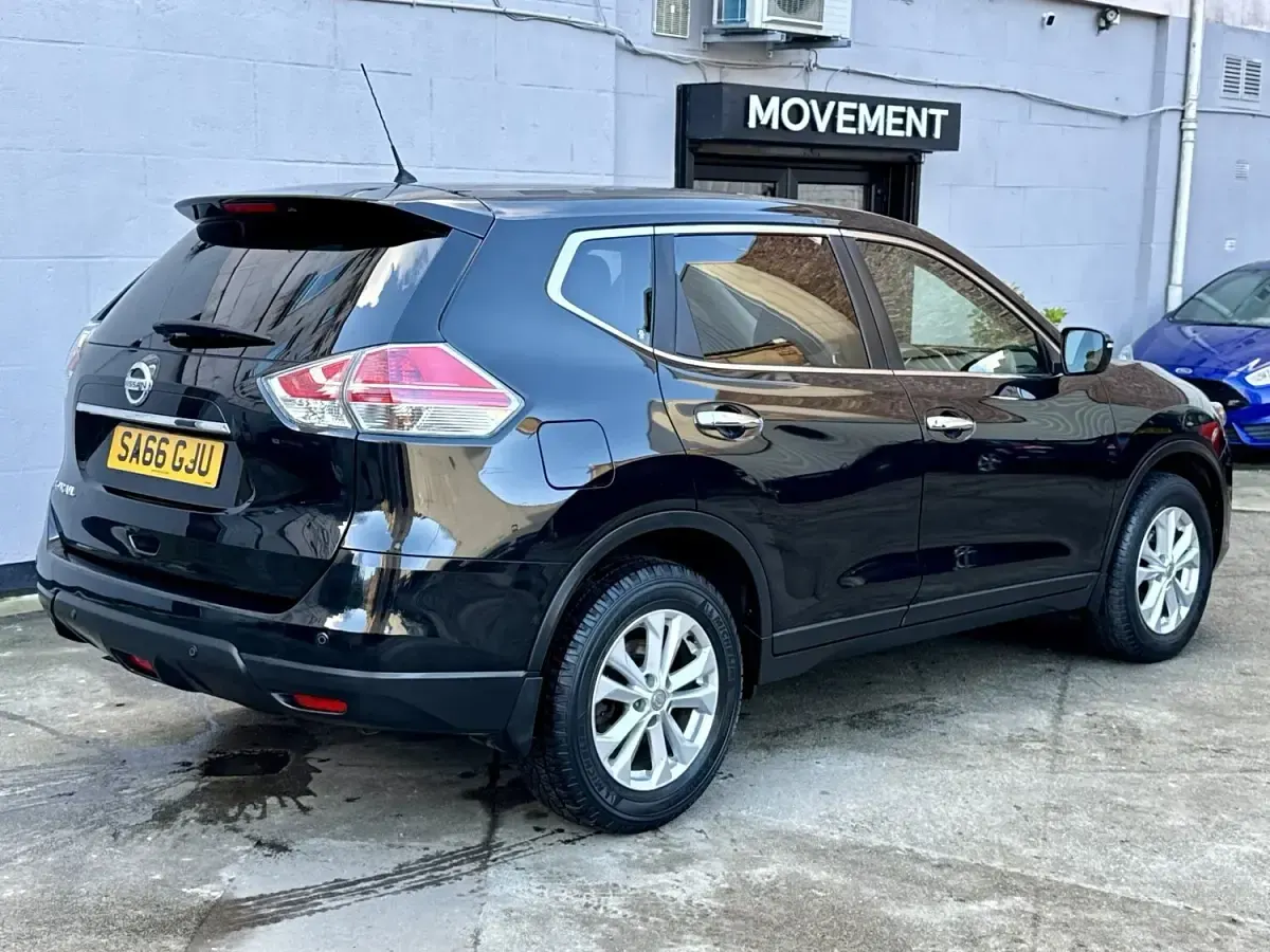 Used Nissan X-Trail Acenta 163 HP (119 kW) 2016 Black SUV