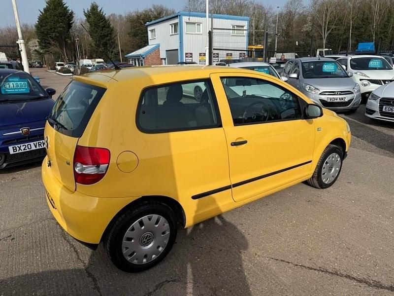 Used VW Fox 75 HP (55 kW) 2009 Yellow Hatchback