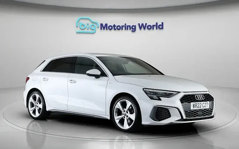 Usado Audi A3 Sportback S-Line 110 HP (80 kW) 2024 Citadino