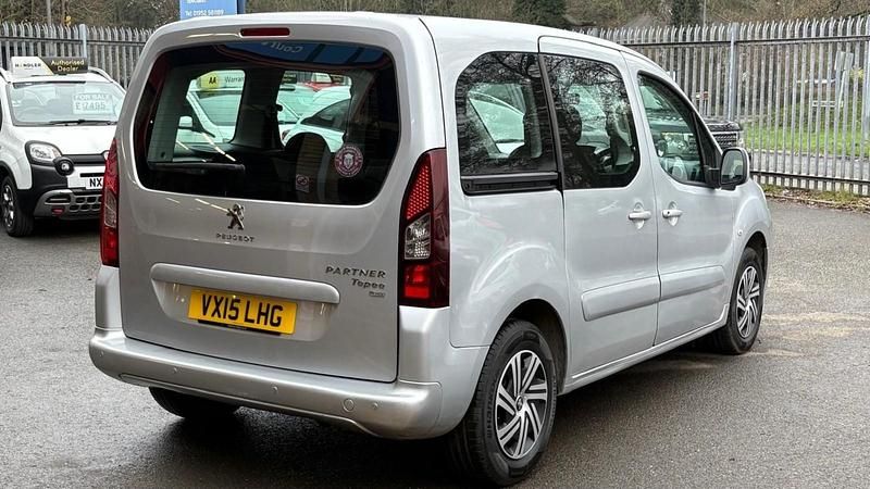 Begagnad Peugeot TePee S 2015 Silver Minibuss