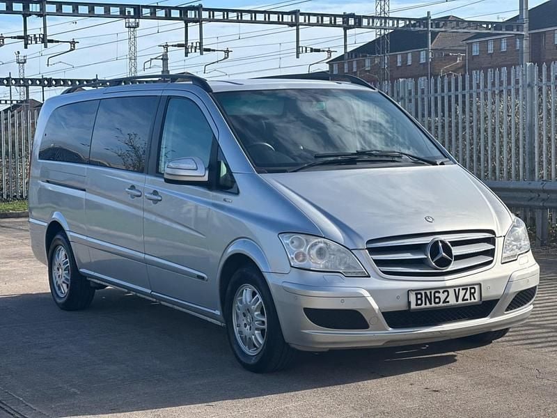 Begagnad Mercedes Viano 2012 Silver Minibuss
