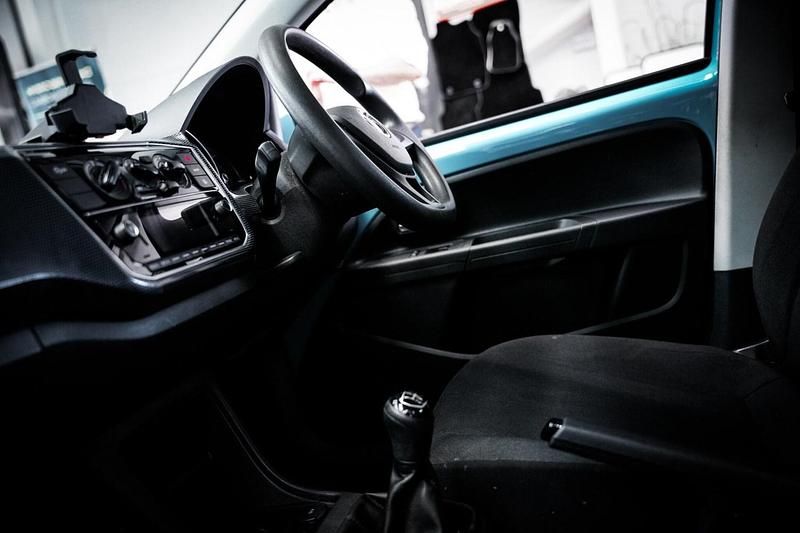 Usado VW up! S 60 HP (44 kW) 2020 Azul Citadino