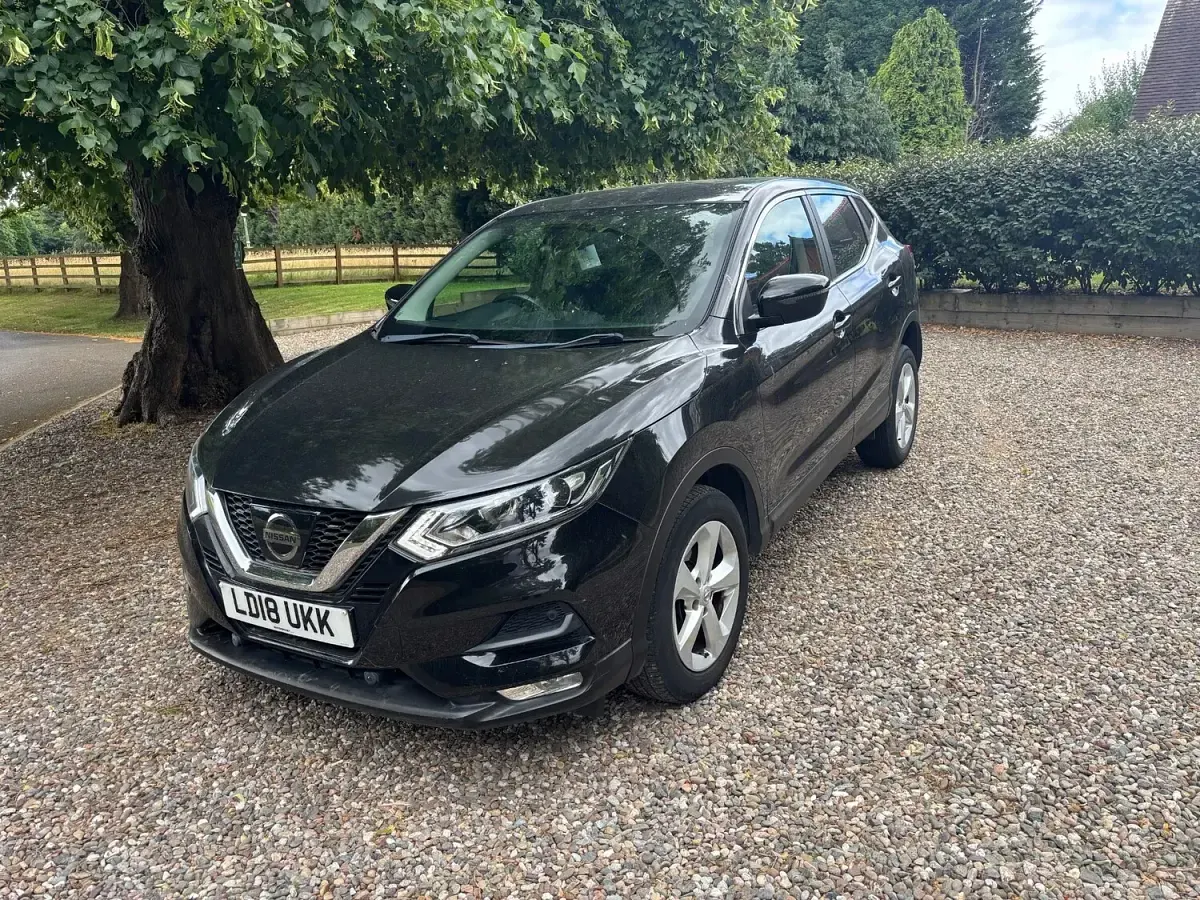 Used Nissan Qashqai Acenta 115 HP (84 kW) 2018 Black SUV