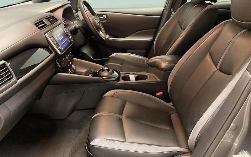 Used Nissan Leaf Tekna 110 kW (150 HP) 2022 Grey Hatchback