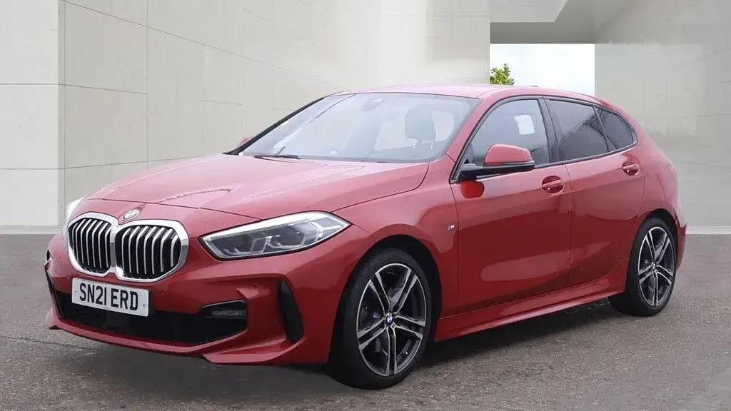 Used BMW 118 M Sport 136 HP (100 kW) 2021 Red Hatchback