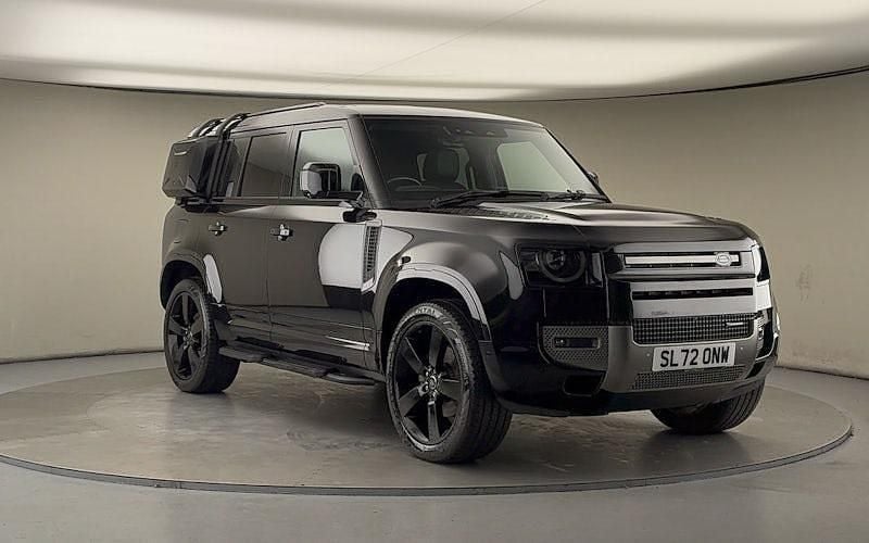 Used 2025 Land Rover Defender SE Dynamic SUV | £57,200 (Super price) - Image 1/4