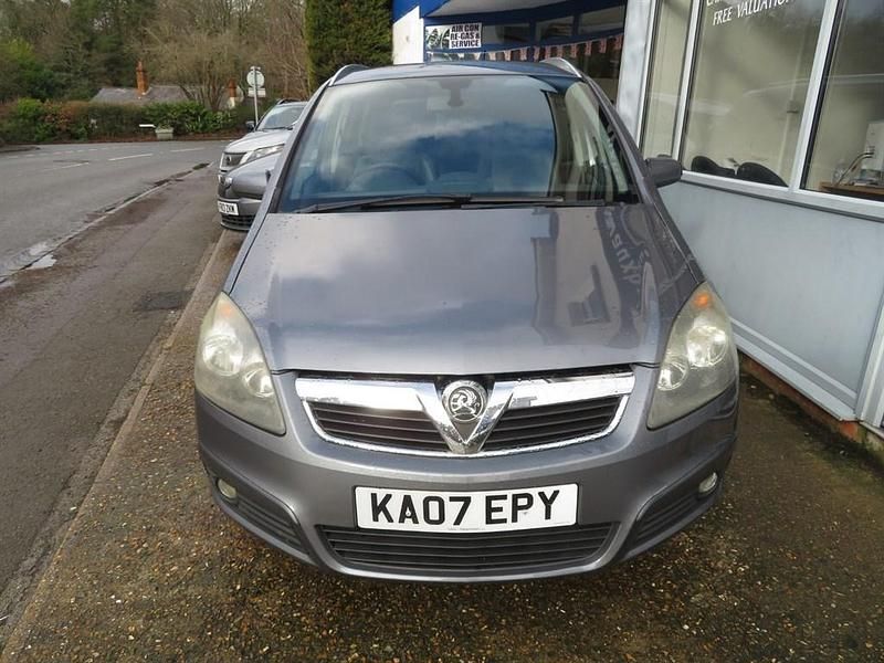 Used Vauxhall Zafira Design Edition 120 HP (88 kW) 2007 Grey MPV