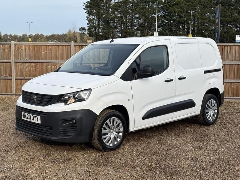 White Used 2020 Peugeot Partner Van | £8,100 (Fair price) - Image 1/4