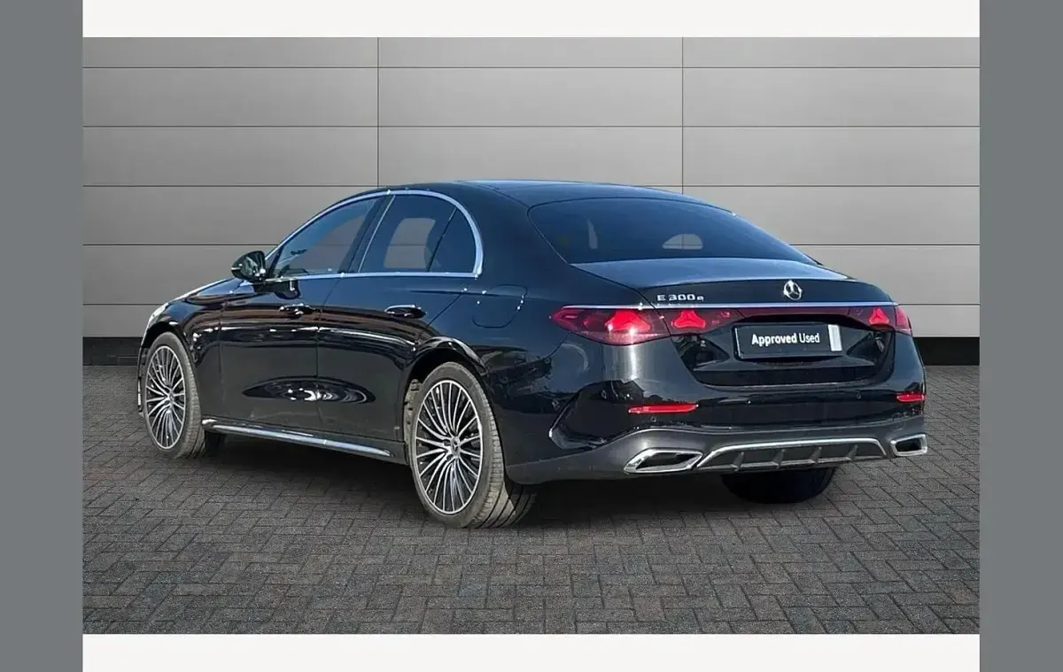 Used Mercedes E300 AMG Line Premium Plus 313 HP (230 kW) 2025 Black Sedan