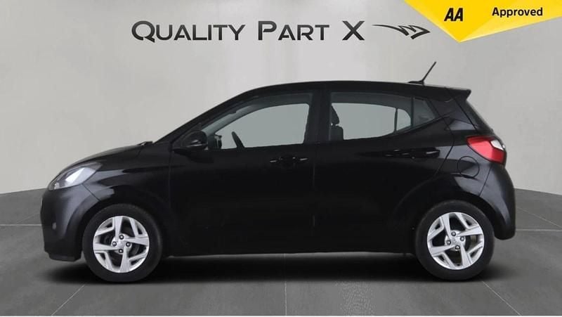 Used Hyundai i10 SE 84 HP (61 kW) 2023 Black Hatchback