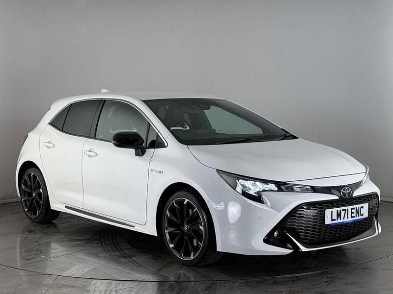 White Used 2021 Toyota Corolla Sport Hatchback | £16,650 (Good price) - Image 1/3