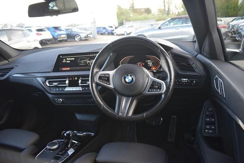Used BMW 118 M Sport 136 HP (100 kW) 2022 White Hatchback