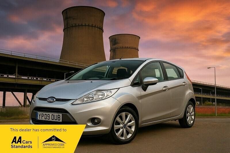 Silver Used 2009 Ford Fiesta Zetec Hatchback | £2,490 (Good price) - Image 1/3