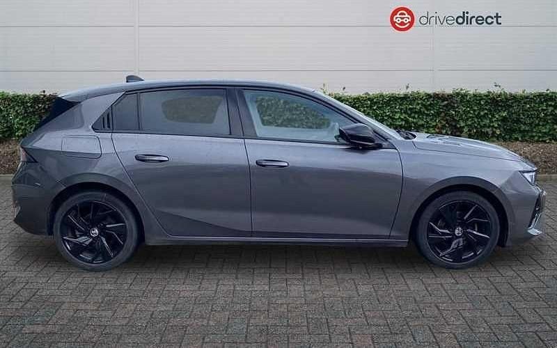 Used Vauxhall Astra 131 HP (96 kW) 2025 Hatchback