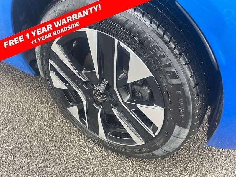 New Peugeot e-208 Allure 100 kW (136 HP) 2025 Vertigo blue Hatchback