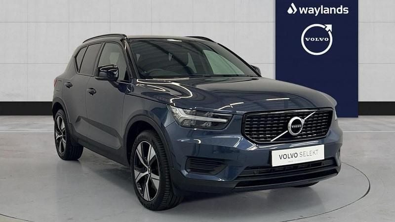 Blue Used 2021 Volvo XC40 R-Design SUV | £22,500 (Fair price) - Image 1/4