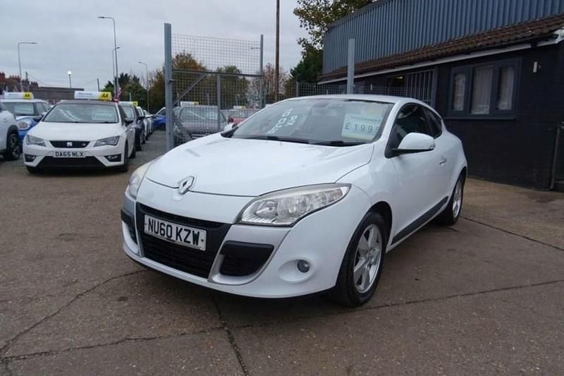 Used 2010 Renault Mégane III Dynamique Coupe | £1,995 (Good price) - Image 1/1