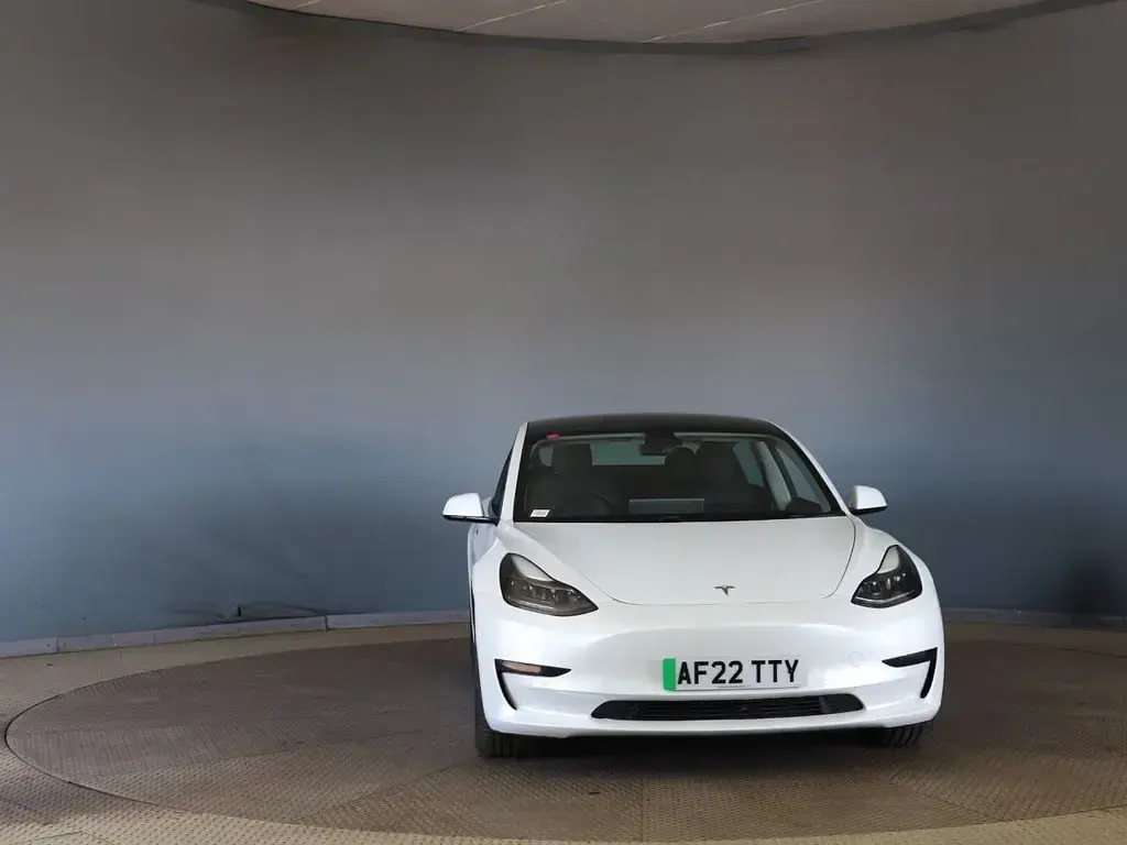 Used Tesla Model 3 Standard Range 208 kW (283 HP) 2022 White Sedan