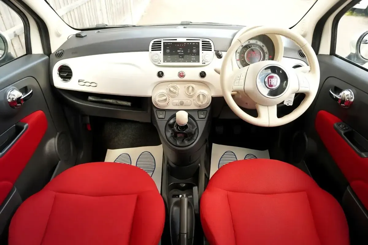 Used Fiat 500 Lounge 69 HP (50 kW) 2013 White Hatchback