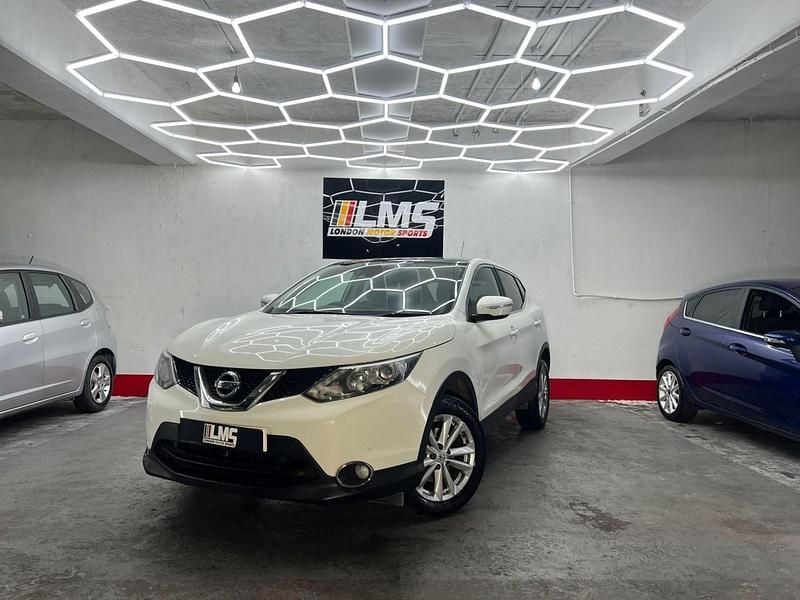 Used Nissan Qashqai Acenta Premium 2014 White SUV