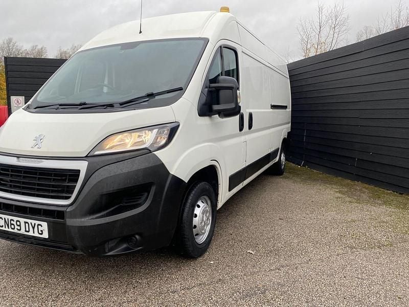 White Used 2019 Peugeot Boxer Van | £7,995 (Good price) - Image 1/4