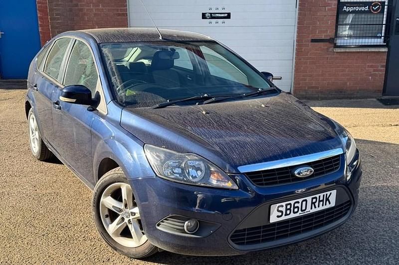 Begagnad Ford Focus Zetec 2010 Blå Halvkombi