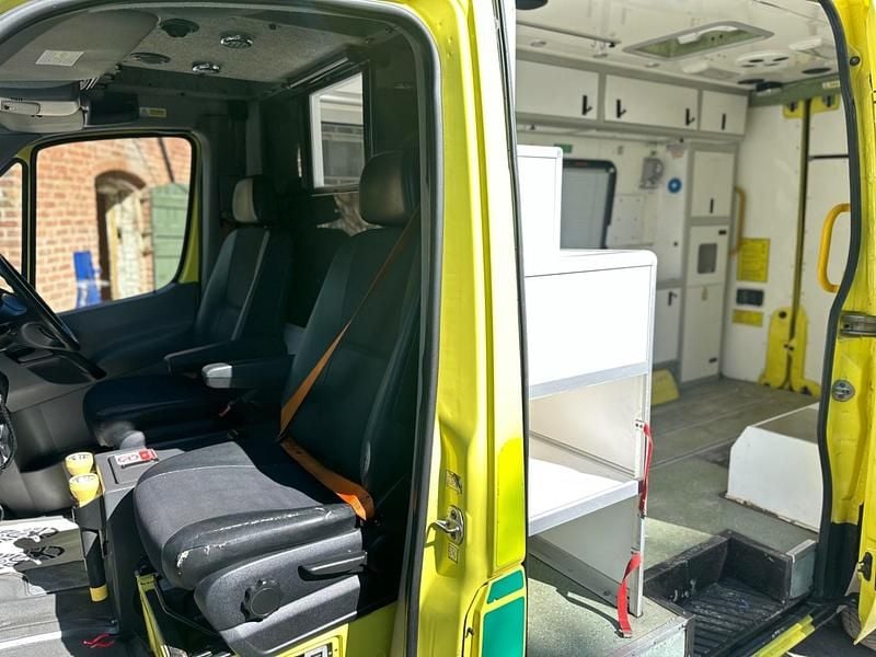 Begagnad Mercedes Sprinter 2012 Gul