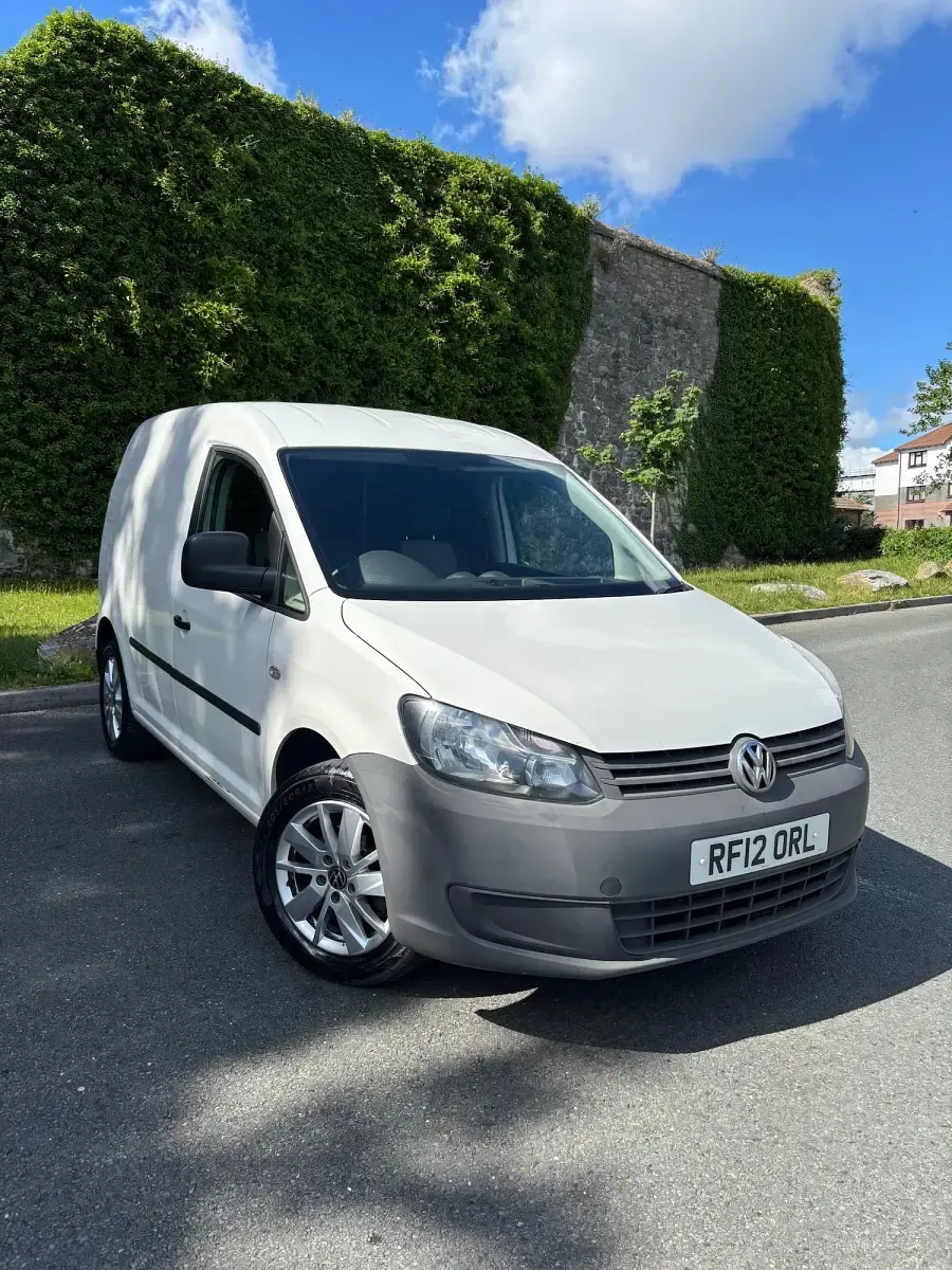 Used VW Caddy 75 HP (55 kW) 2012 White MPV