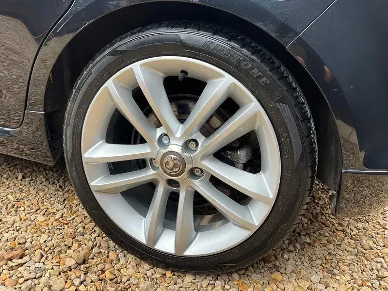 Used Vauxhall Corsa Edition 100 HP (73 kW) 2013 Black Hatchback
