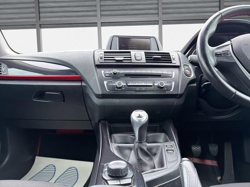 Used BMW 118 Sport Line 2013 Black Hatchback