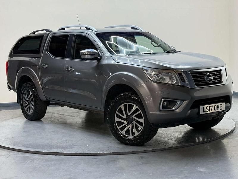 Used Nissan Navara Tekna 190 HP (139 kW) 2017 Grey Pickup