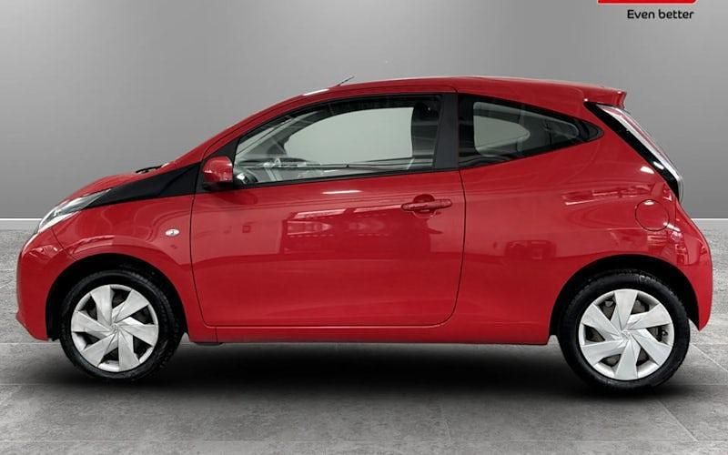 Used Toyota Aygo X-play 69 HP (50 kW) 2018 Hatchback