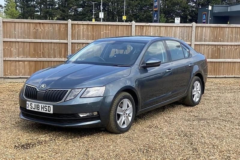 Grey Used 2018 Skoda Octavia SE Hatchback | £9,500 (Good price) - Image 1/1