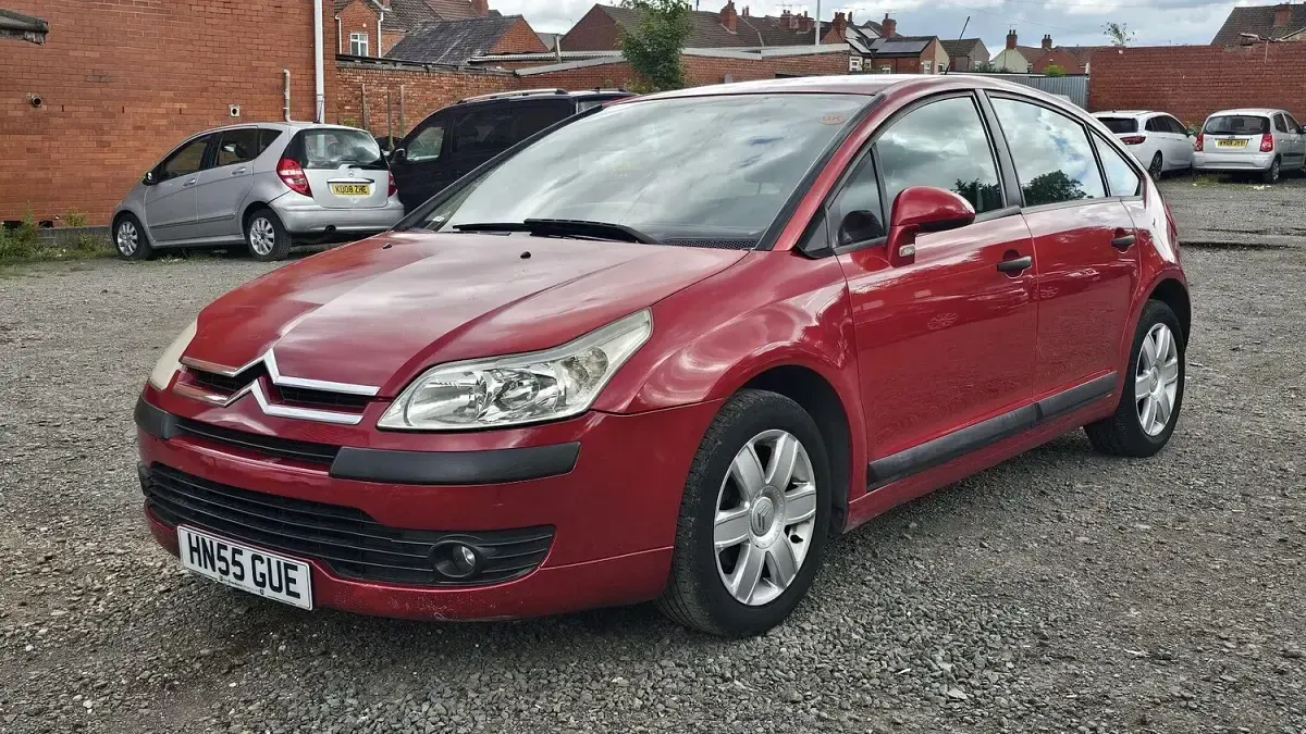 Used Citroën C4 109 HP (80 kW) 2005 Red Hatchback