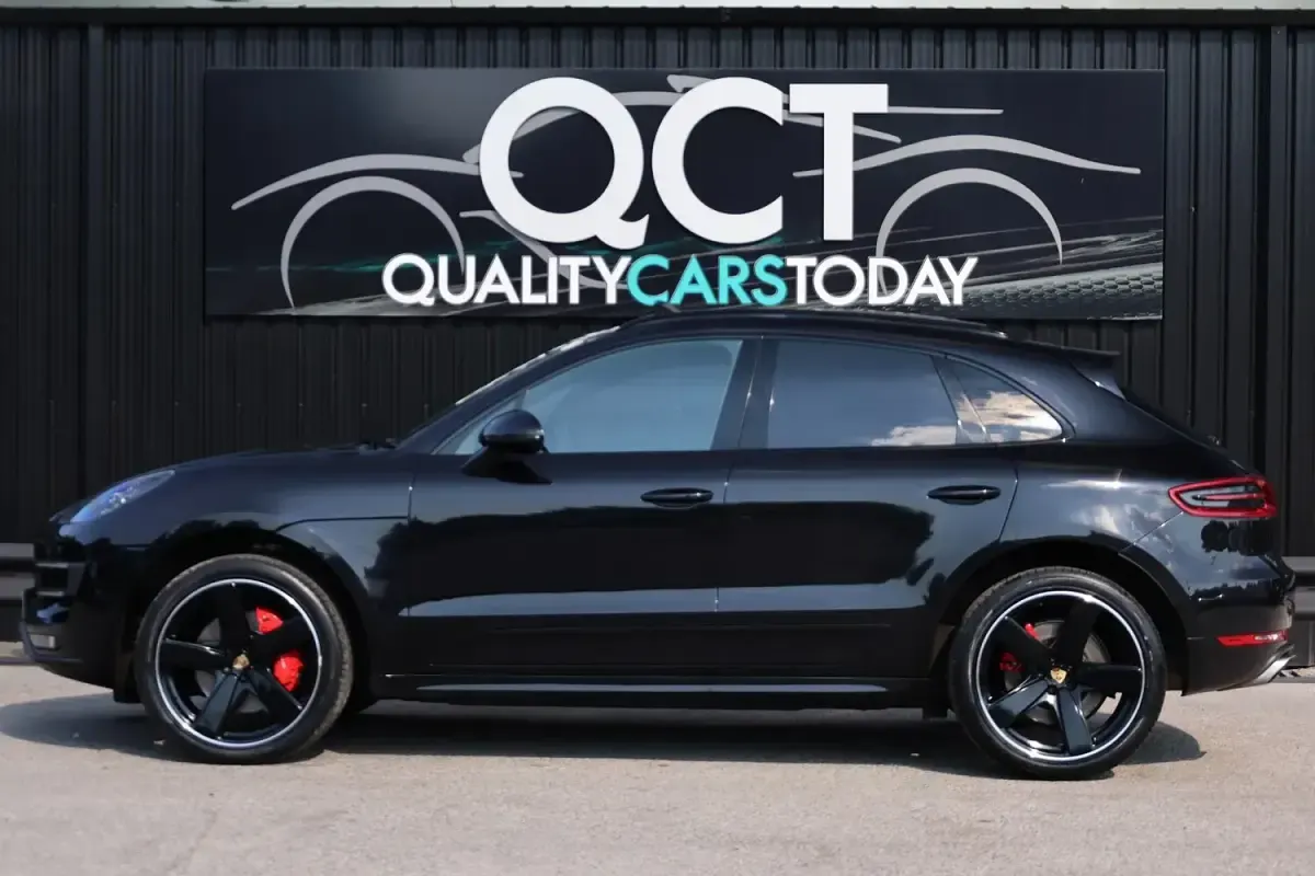 Used Porsche Macan Turbo 400 HP (294 kW) 2017 Black SUV