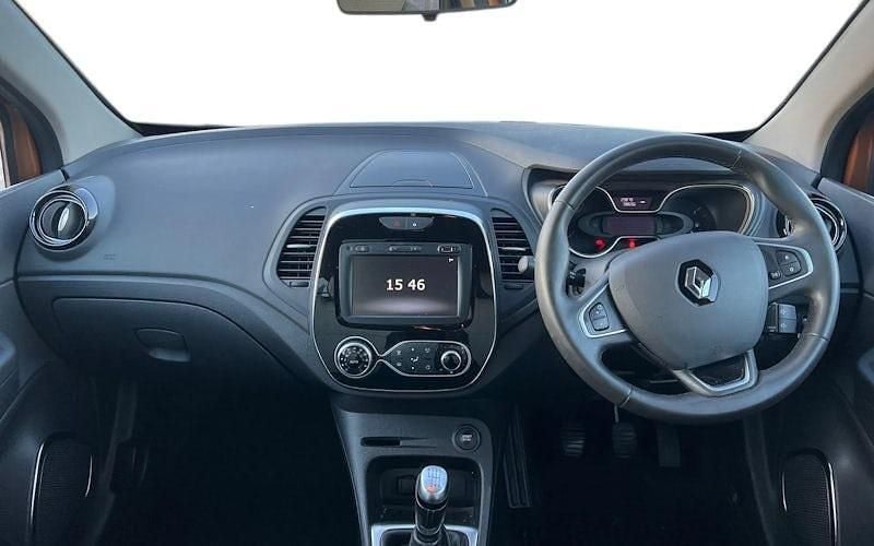 Used Renault Captur Iconic 131 HP (96 kW) 2019 Orange/black SUV